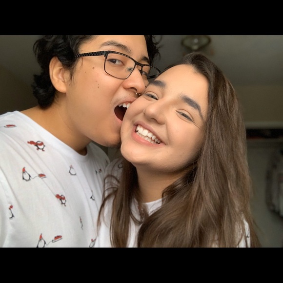 Meet your Posher, Sofia - Picture 1 of 1